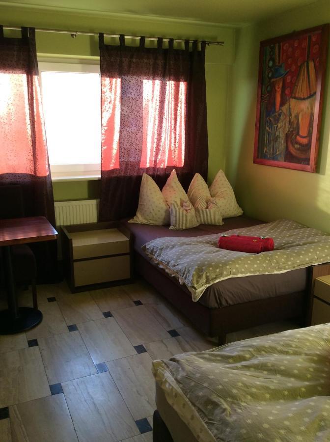 Mika Rooms Raclawicka 144 & Wislicka 3 Studio - Adults Only Varšava Exteriér fotografie