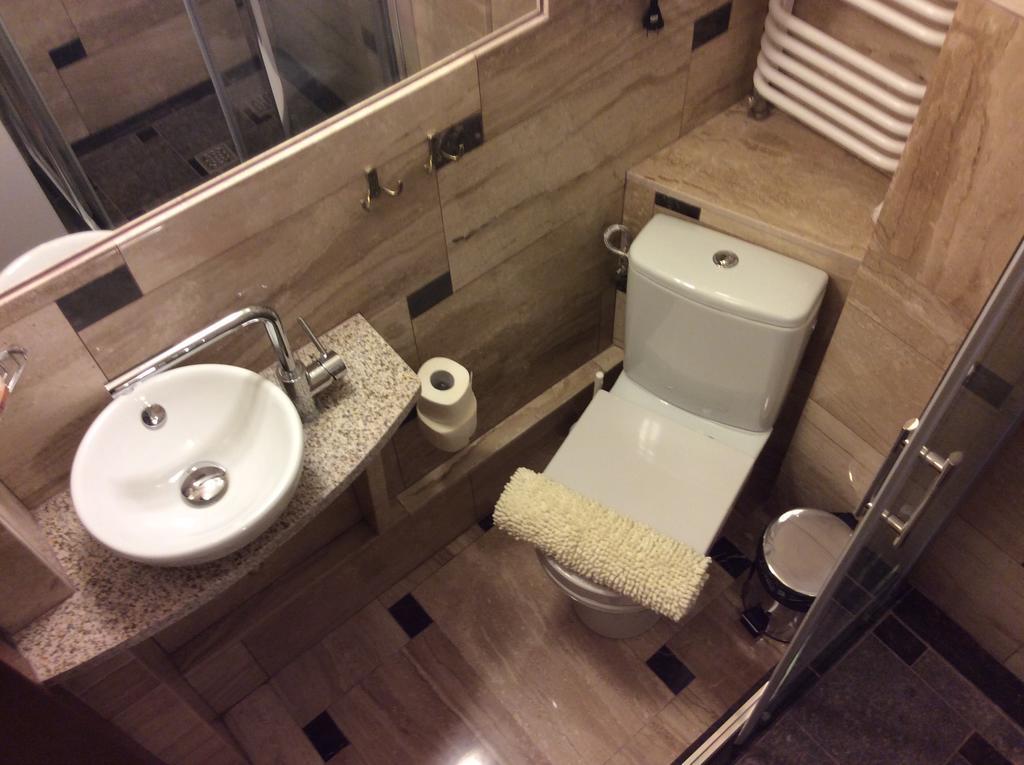 Mika Rooms Raclawicka 144 & Wislicka 3 Studio - Adults Only Varšava Exteriér fotografie